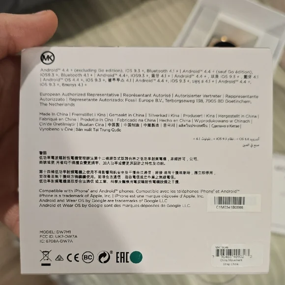 Michael Kors Rose Gold Smartwatch - Picture 2 of 3